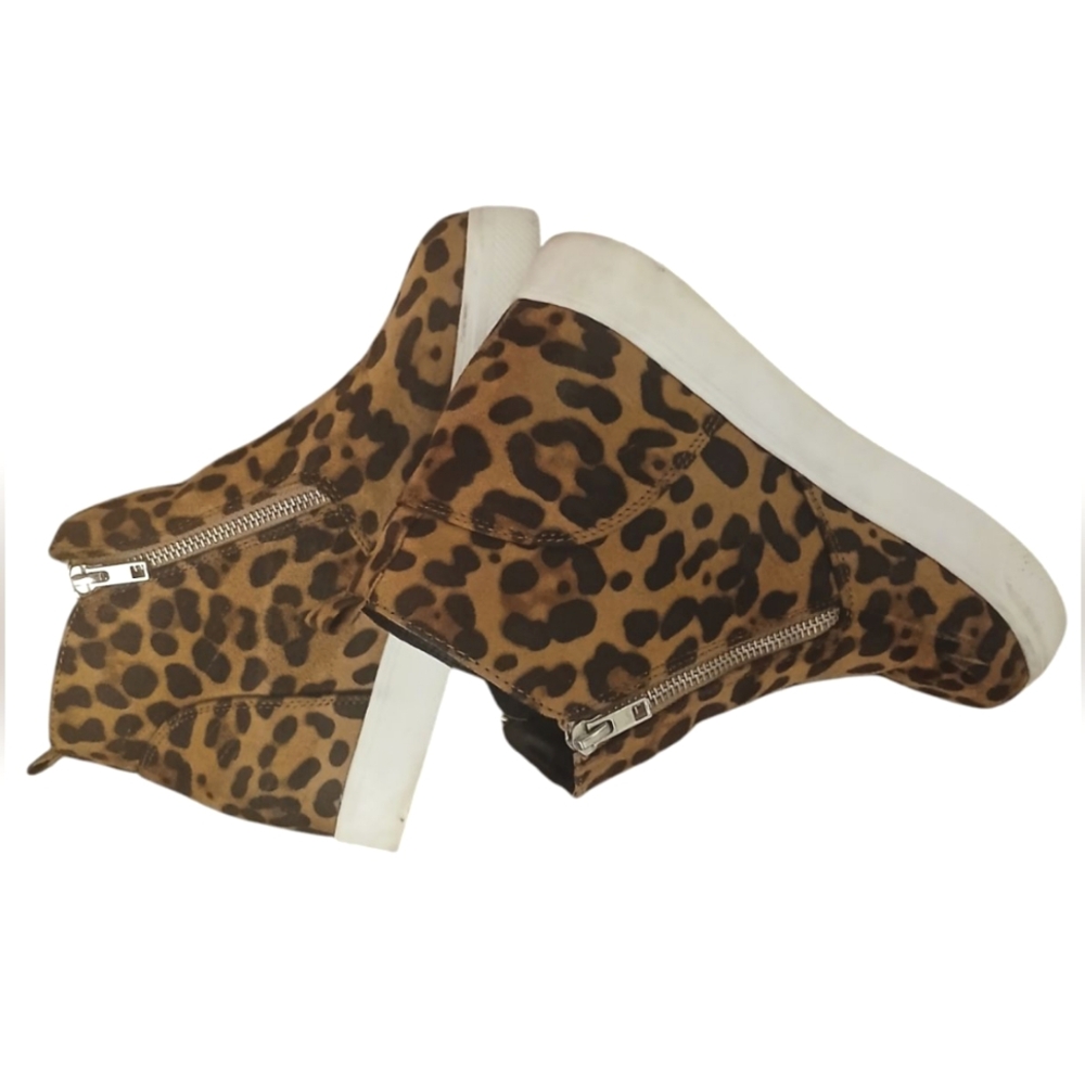 Womens 9 1/2 wide wedge